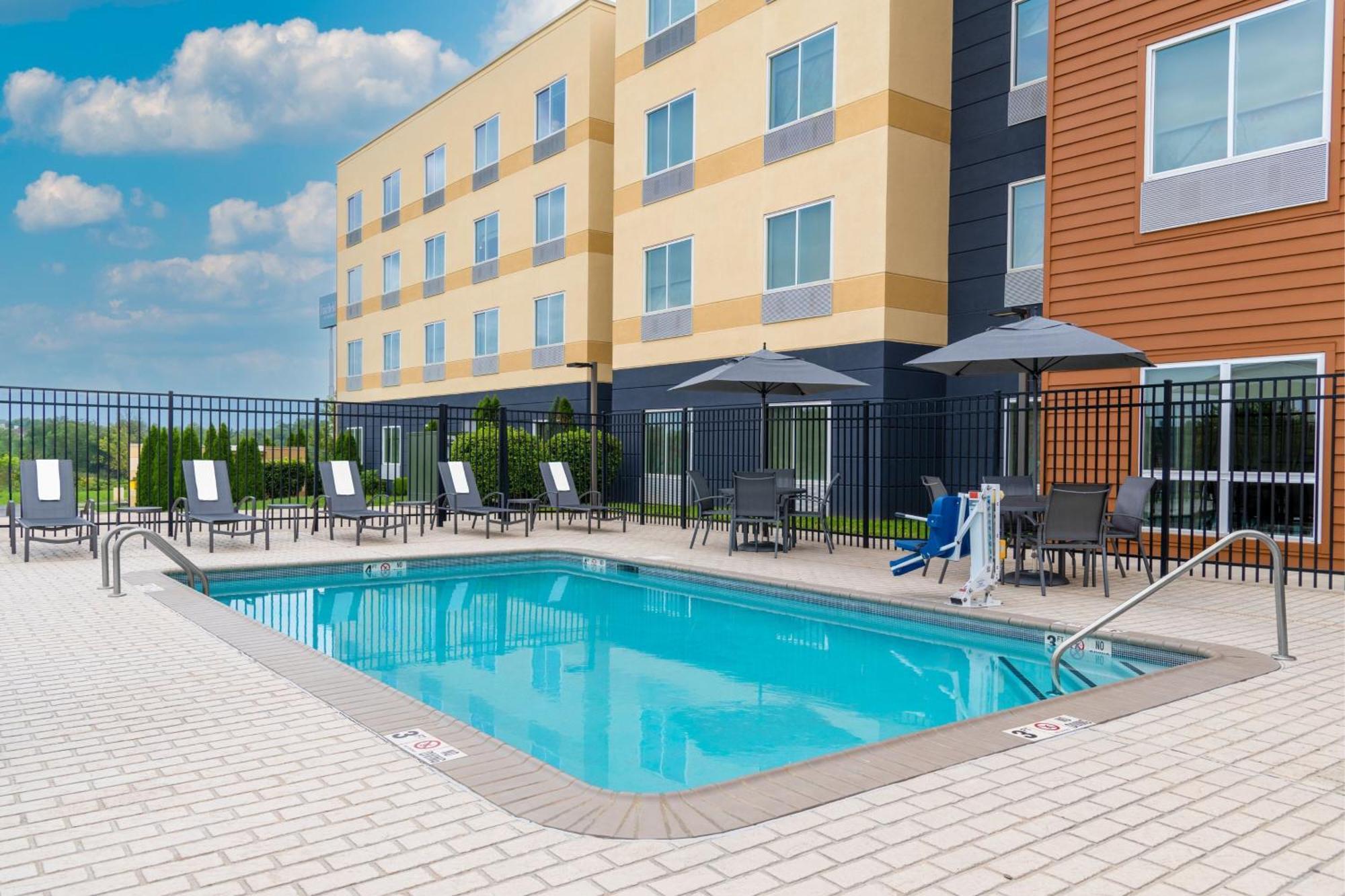 Fairfield Inn & Suites By Marriott Martinsburg Dış mekan fotoğraf